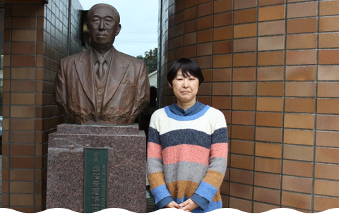 At the entrance of Yamashina Institute for Ornithology next to the bronze statue of Dr. Yamashina Yoshimaro