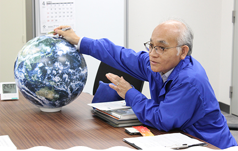 東京の海について解説する錦織園長