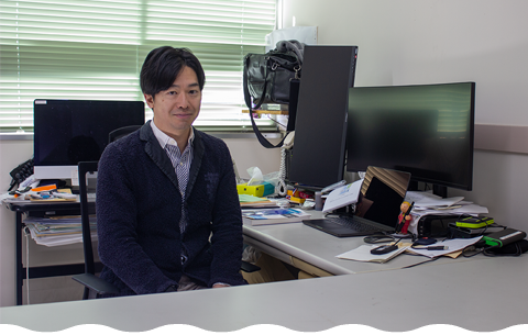 東京海洋大学　研究室にて